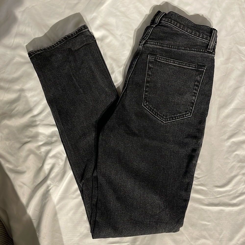 Abercrombie & Fitch- The 90’s Slim Straight Ultra High Rise Curve Love Denim